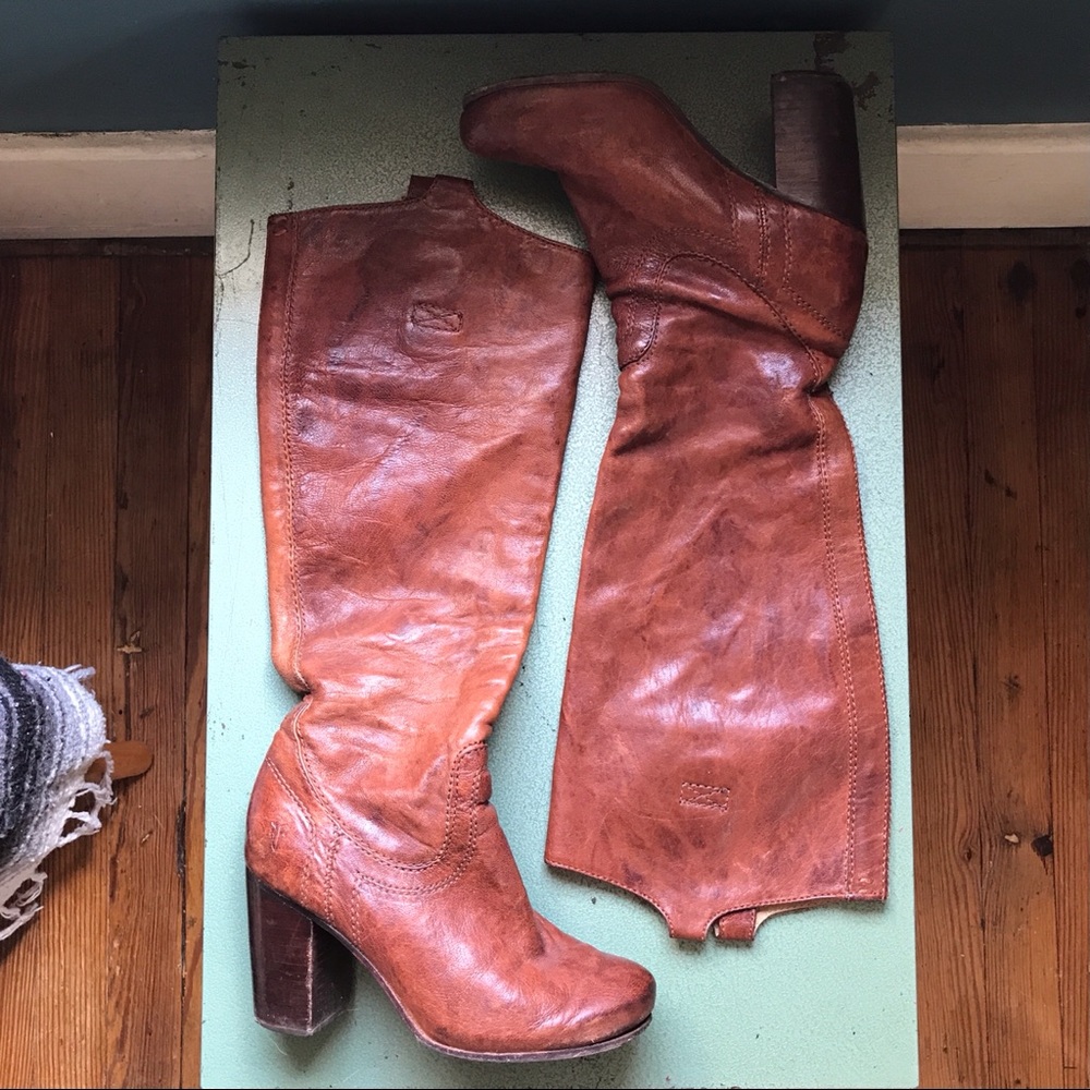 ❄️ FRYE Carson Tall Tab Heeled Boots, Cognac, 5.5